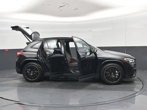 Used 2025 Mercedes-Benz GLA 35 AMG 4MATIC image 60