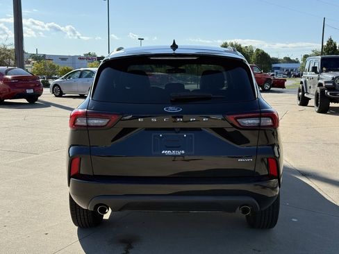 Used 2023 Ford Escape ST-Line image 6