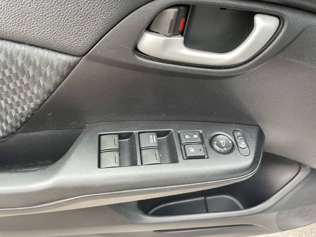 Used 2015 Honda Civic SE image 35
