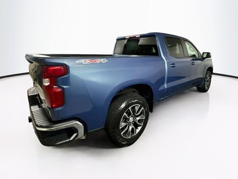 Used 2024 Chevrolet Silverado 1500 LT AWD/4WD image 9