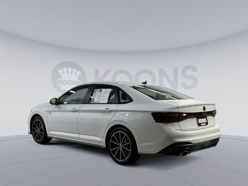 Used 2025 Volkswagen Jetta GLI Autobahn image 10