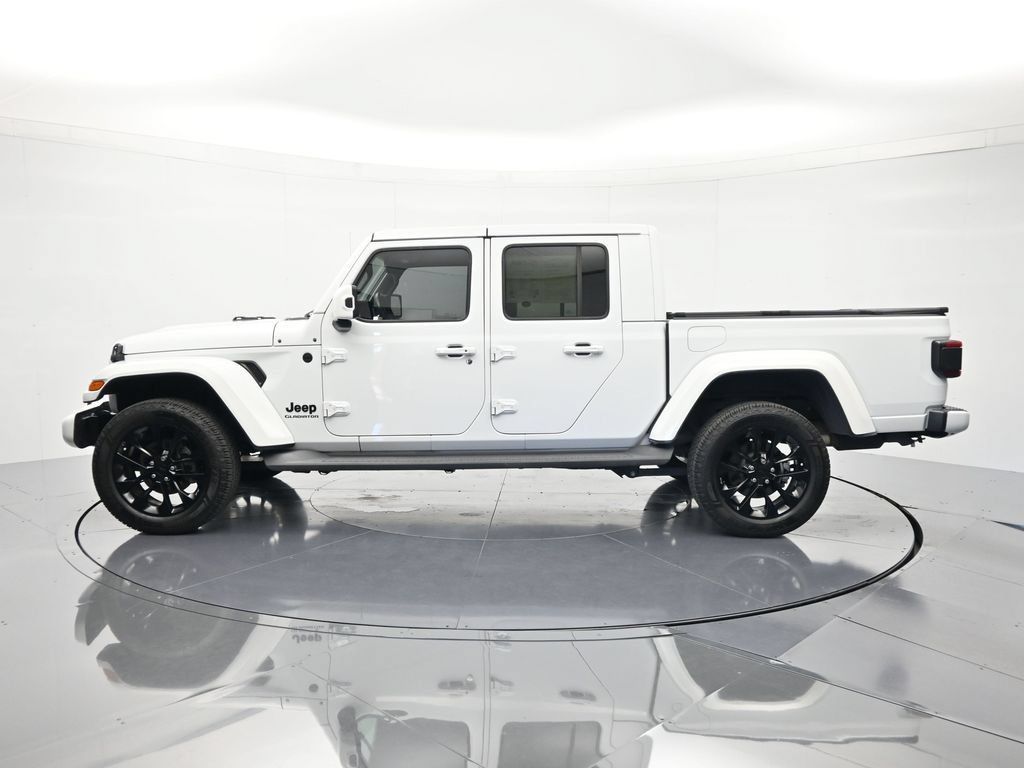 Used 2021 Jeep Gladiator Overland AWD/4WD image 8