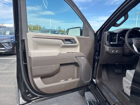 New 2026 GMC Sierra 1500 SLT w/ SLT Premium Plus Package AWD/4WD image 17