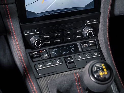 Certified 2025 Porsche 718 Boxster Spyder RS RWD image 28
