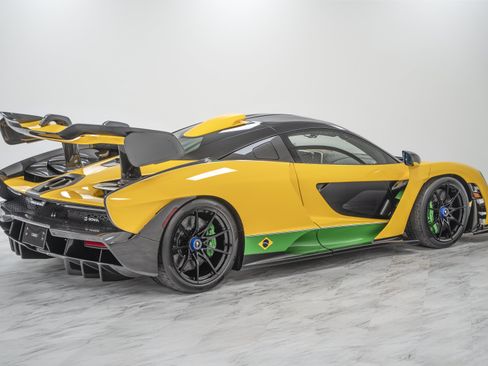 Used 2019 McLaren Senna RWD image 4