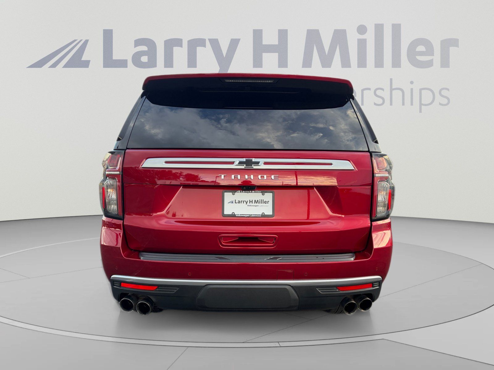 Used 2023 Chevrolet Tahoe High Country w/ Premium Package 2 AWD/4WD image 4