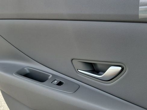 New 2026 Hyundai Elantra Sport FWD image 23