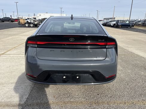 Used 2024 Toyota Prius XLE image 4