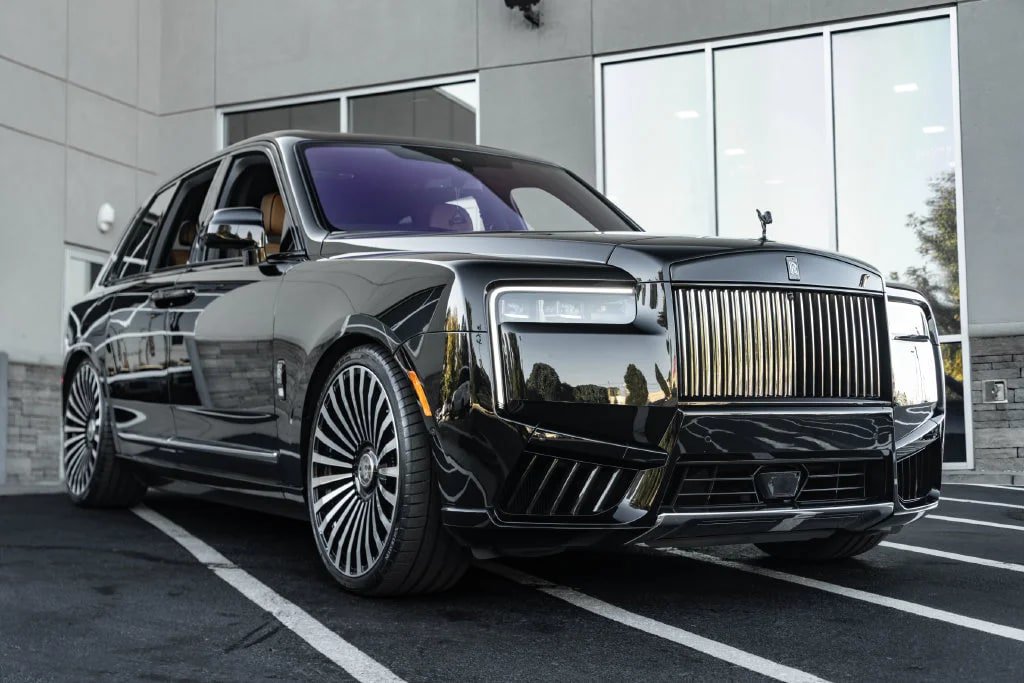 Used 2026 Rolls-Royce Cullinan w/ Cullinan Package AWD/4WD image 10
