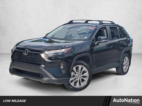 Used 2025 Toyota RAV4 XLE Premium image 1