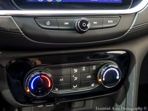 Used 2023 Buick Encore GX Preferred w/ Cold Weather Comfort Package FWD image 16