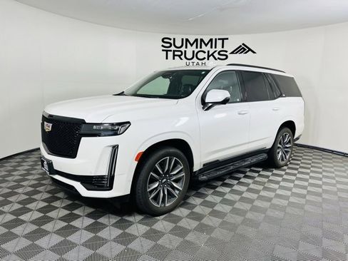 Used 2021 Cadillac Escalade Sport Platinum w/ Heavy-Duty Trailer Package image 2