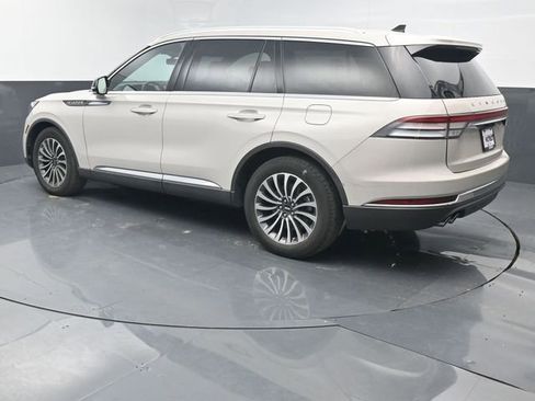 Used 2023 Lincoln Aviator Reserve w/ Elements Package Plus RWD image 3