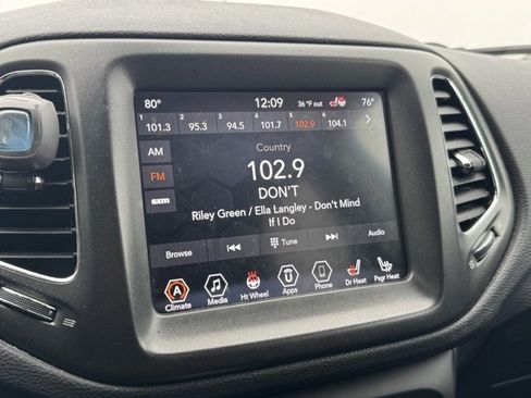 Used 2019 Jeep Compass Trailhawk w/ Cold Weather Group image 3