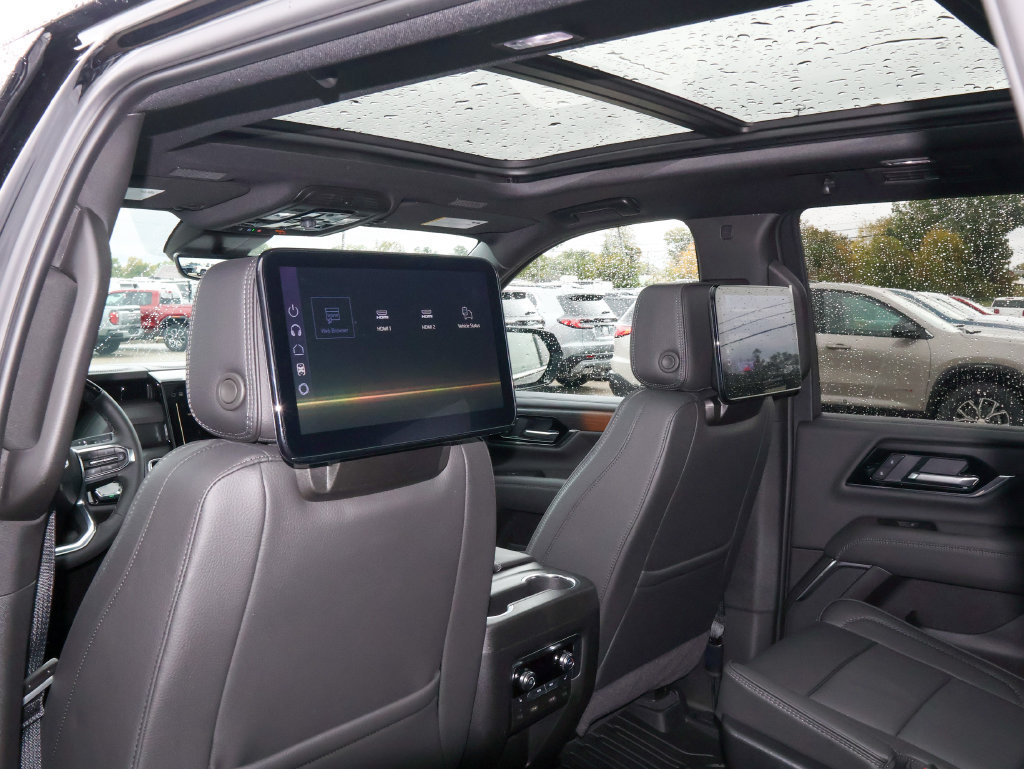 New 2026 GMC Yukon Denali w/ Denali Reserve Package AWD/4WD image 14