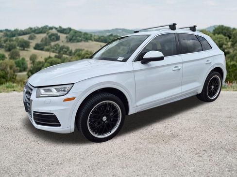 Used 2018 Audi Q5 2.0T Premium Plus w/ Premium Plus Package AWD/4WD image 3