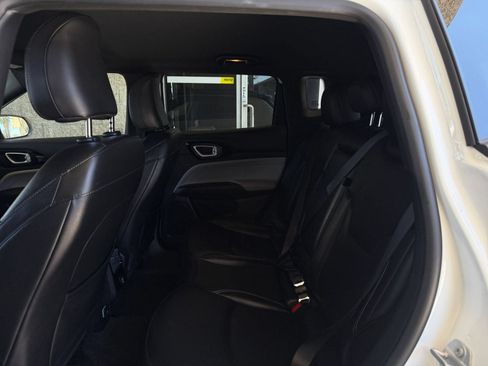 Used 2025 Jeep Compass Limited AWD/4WD image 27
