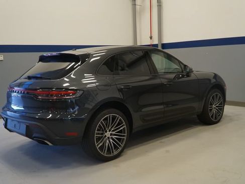 Certified 2026 Porsche Macan AWD/4WD image 10