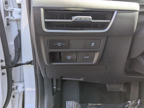 Used 2025 Hyundai Sonata SEL FWD image 17