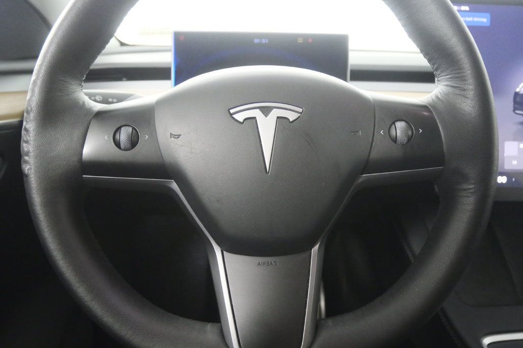 Used 2022 Tesla Model Y Performance AWD/4WD image 18