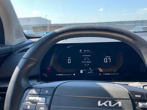 Used 2026 Kia Sportage LX FWD image 40
