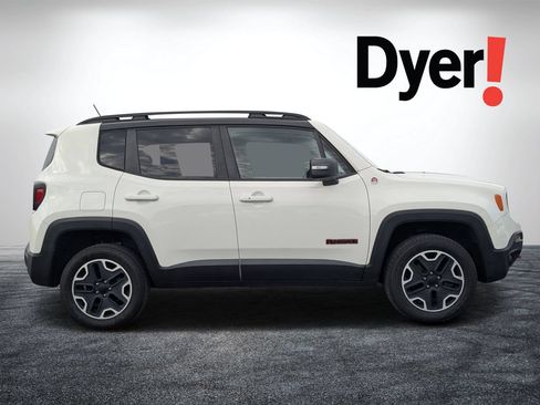 Used 2017 Jeep Renegade Trailhawk w/ Safety & Security Group AWD/4WD image 2