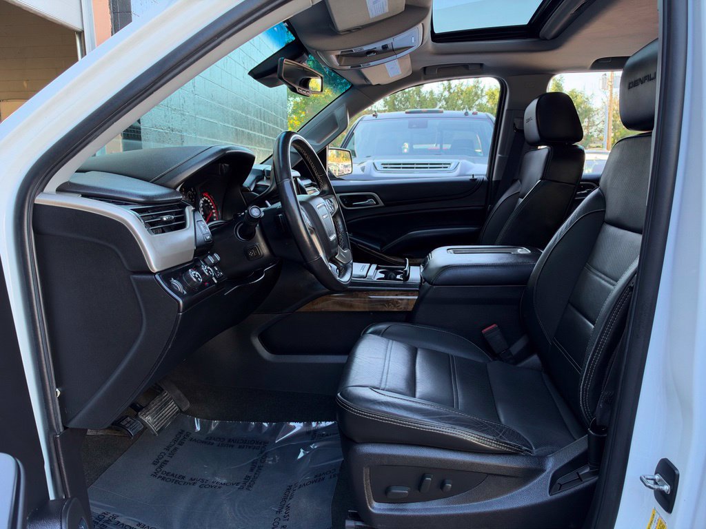 Used 2016 GMC Yukon Denali AWD/4WD image 10