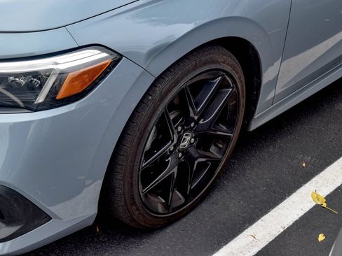 Used 2024 Honda Civic Sport image 23