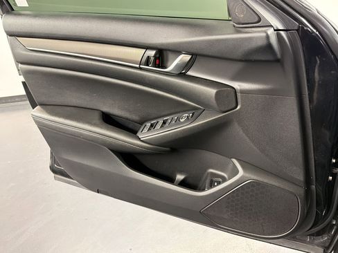 Used 2020 Honda Accord Sport image 20