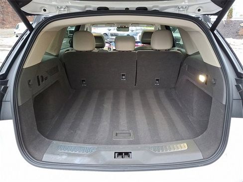 Used 2024 Lincoln Nautilus Reserve w/ Equipment Group 202A image 28