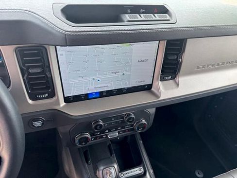 Used 2025 Ford Bronco Outer Banks AWD/4WD image 17