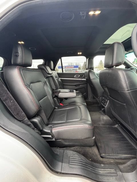 Used 2018 Ford Explorer Sport AWD/4WD image 16