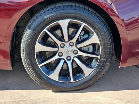 Used 2015 Acura TLX image 38