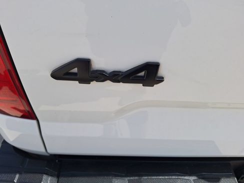 Used 2020 Toyota Tundra SR5 AWD/4WD image 12