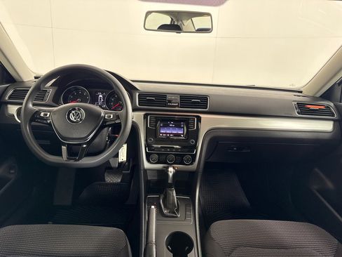 Used 2018 Volkswagen Passat 2.0T S w/ Driver Assistance Package image 26