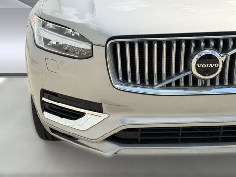 Used 2024 Volvo XC90 T8 Plus w/ Protection Package Premier AWD/4WD image 11