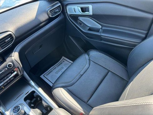 Used 2020 Ford Explorer ST w/ Premium Technology Package image 18