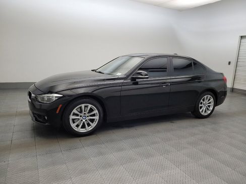 Used 2018 BMW 320i Sedan RWD image 2