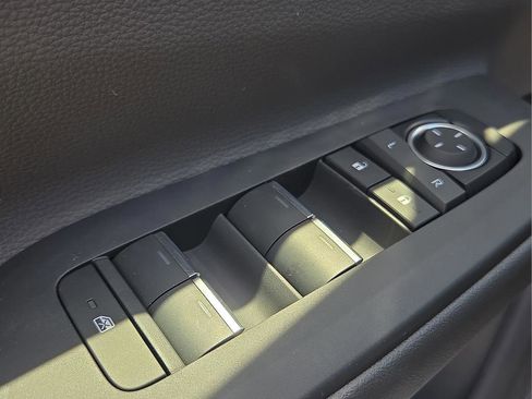 New 2026 Toyota Prius XLE FWD image 18