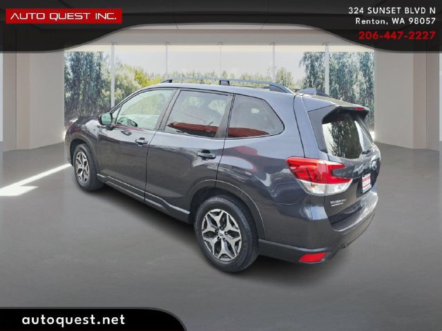 Used 2019 Subaru Forester Premium AWD/4WD image 7