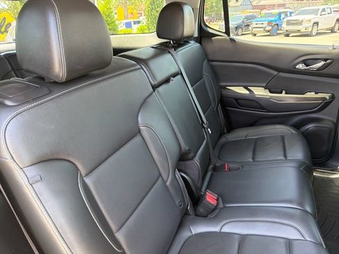 Used 2023 GMC Acadia SLT FWD image 27
