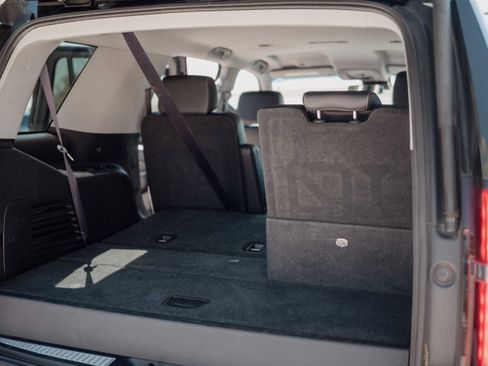 Used 2017 Chevrolet Tahoe LT w/ Luxury Package RWD image 12
