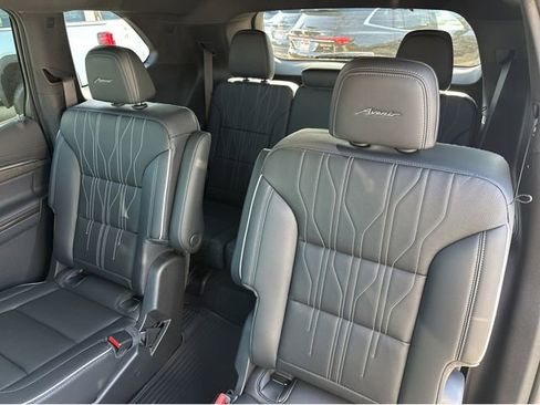 New 2026 Buick Enclave Avenir image 14