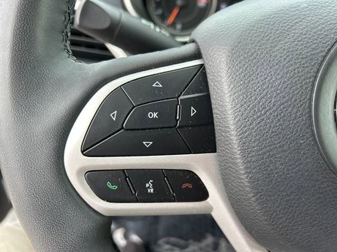 Used 2022 Jeep Cherokee Latitude w/ Trailer Tow Group image 13