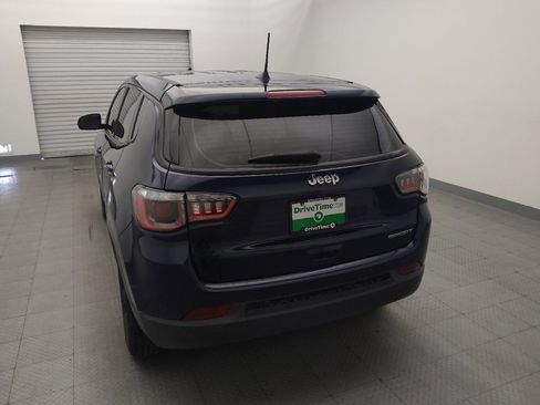 Used 2018 Jeep Compass Sport w/ Tech Group FWD image 6