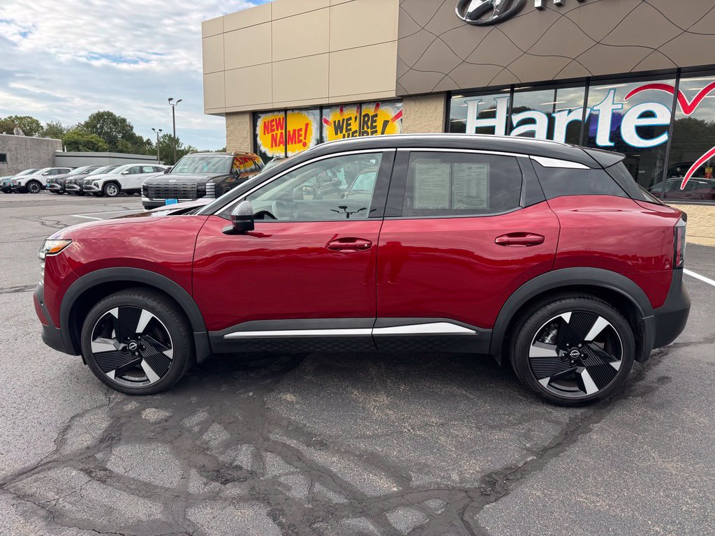 Used 2025 Nissan Kicks SR AWD/4WD image 8