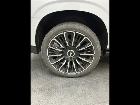 New 2026 Chevrolet Suburban High Country AWD/4WD image 49