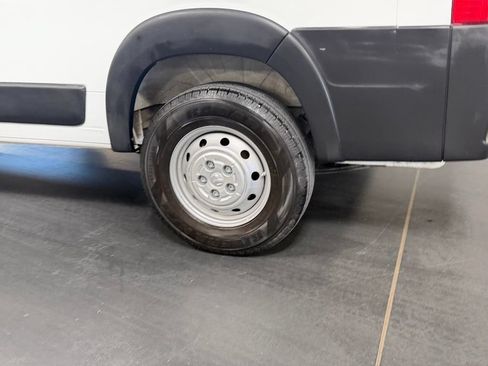 Used 2023 RAM ProMaster 2500 FWD image 12