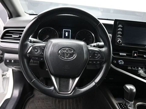 Used 2023 Toyota Camry SE image 14