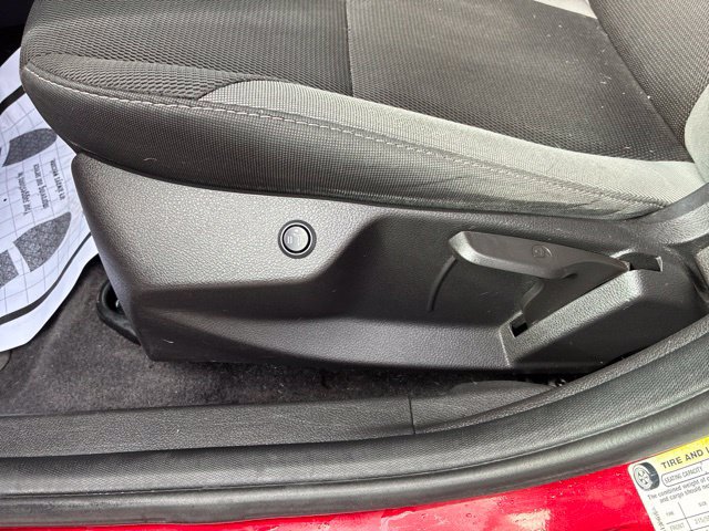 Used 2014 Ford Focus SE FWD image 12